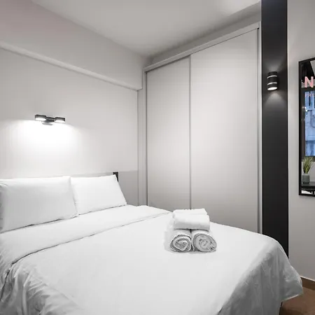 Vellow Door, Nilie Hospitality Mgmt * Saloniki