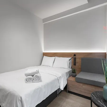 Vellow Door, Nilie Hospitality Mgmt * Saloniki