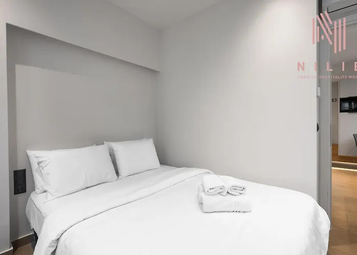 Vellow Door, Nilie Hospitality Mgmt