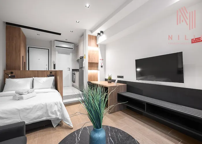 Vellow Door, Nilie Hospitality Mgmt *
